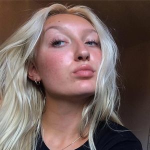 Meet your Posher, Cayla